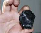 黑宝石的价格　煤块一样的石头价值是它的千倍以上