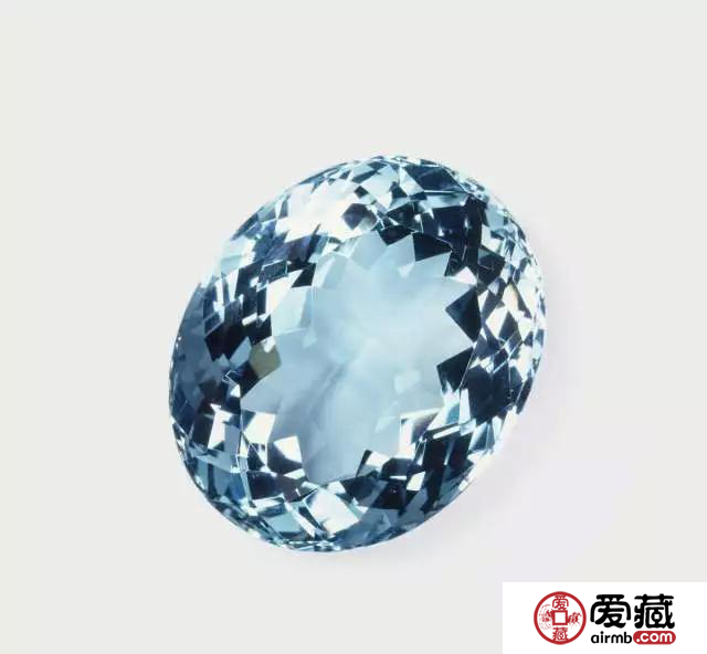 密存在南非的122克拉巨型蓝宝石，价值人民币63亿