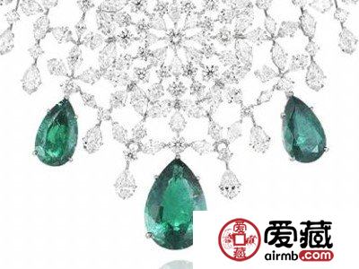 俄罗斯发现重达1.6公斤的祖母绿原石