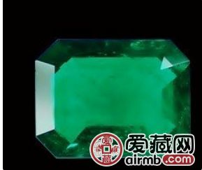 世上最大正方形祖母绿切割钻石