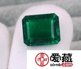 世上最大正方形祖母绿切割钻石