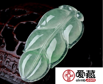 a类翡翠挂坠价格贵吗 市场上的a货翡翠品质如何