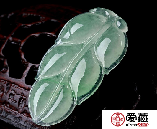 a类翡翠挂坠价格贵吗 市场上的a货翡翠品质如何