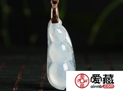 白色冰糯种翡翠价格如何 冰糯种翡翠收藏价值