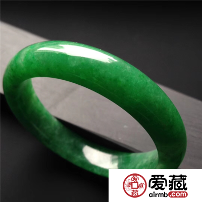 冰糯种翡翠的保养方法 如何保养冰糯种翡翠