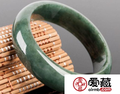 冰油青种翡翠手镯好不好 价格都很便宜吗