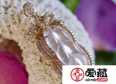 冰种翡翠到底值多少钱 挑选冰种翡翠注意哪方面