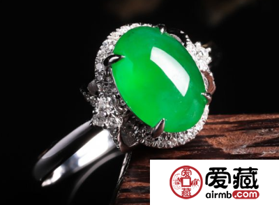 玻璃种翡翠戒指的成本只要几十块钱 玻璃种翡翠戒指价格