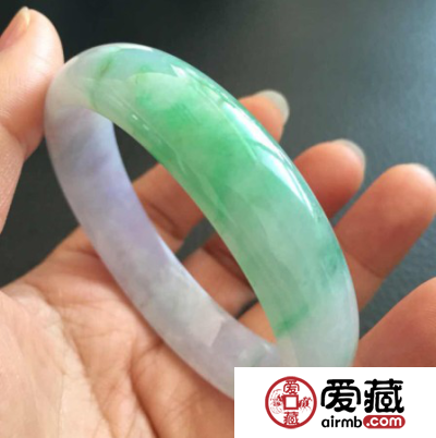 春带彩翡翠价格的影响因素有哪些