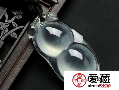 什么是冰种翡翠 冰种翡翠的价格贵吗