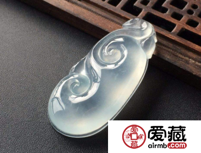 什么是冰种翡翠 冰种翡翠的价格贵吗