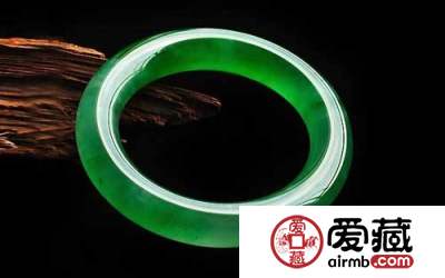 翡翠定价差异为什么那么大 目前翡翠价格