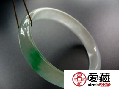 翡翠A货和B货有什么不一样 翡翠A货和B货的区别