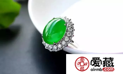 翡翠戴久了会“跑色” 如何保养翡翠防止其跑色