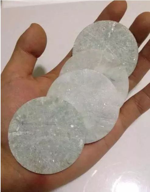 翡翠的苍蝇翅是什么_有"苍蝇翅"的翡翠好吗