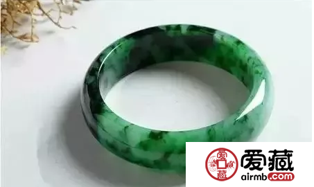 翡翠的三青指的是什么 翡翠三青有什么区别