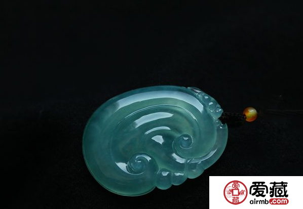 翡翠的色和種哪個(gè)最重要