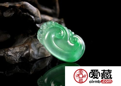 翡翠寓意是什么 翡翠的四大功效与作用