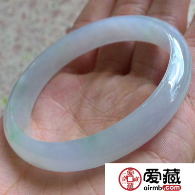 翡翠的选购技巧有哪些 怎么选翡翠
