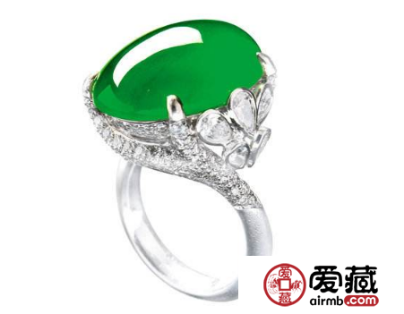 30歲女人適合戴綠色翡翠戒指嗎 女士翡翠戒指