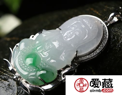 冰糯种翡翠观音吊坠怎样 翡翠观音吊坠有什么寓意