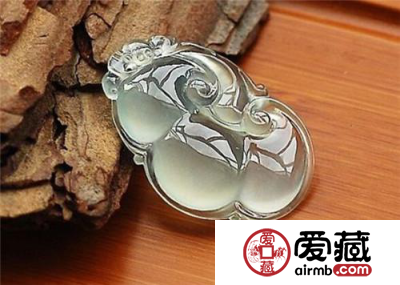 玻璃种翡翠如何保养比较好 玻璃种翡翠的保养