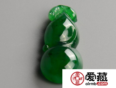 帝王绿和祖母绿哪个比较贵 帝王绿和祖母绿的价格