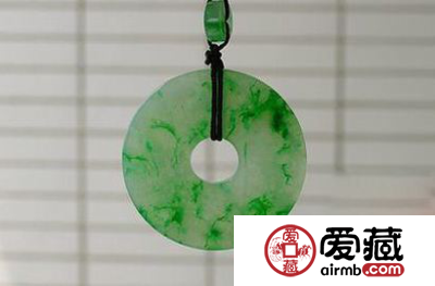 翠丝种翡翠有什么特点呢 翠丝种翡翠是什么