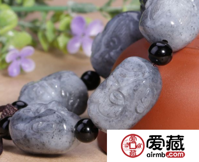 翡翠达摩手链的寓意是什么 翡翠达摩适合什么人戴