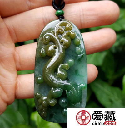 翡翠雕刻龙钱的寓意是什么 翡翠雕刻的寓意