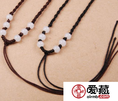 翡翠吊坠绳颜色怎么搭配 翡翠吊坠怎样搭配挂绳