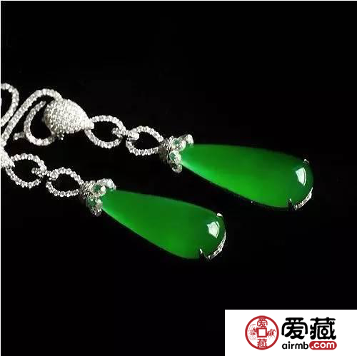 一对翡翠耳钉多少钱 翡翠耳环价格