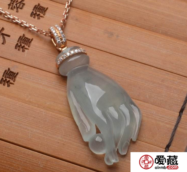 翡翠佛手观音的寓意是什么 翡翠佛手的寓意