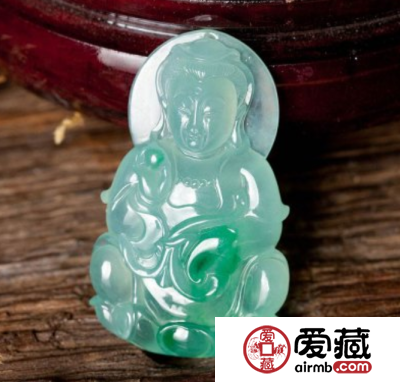 翡翠观音吊坠的价格贵不贵 翡翠吊坠价格