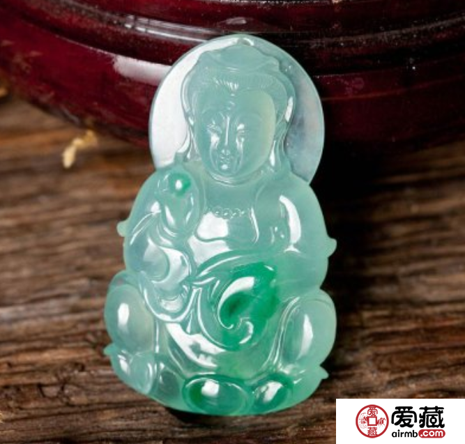 翡翠观音吊坠的价格贵不贵 翡翠吊坠价格