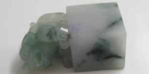 翡翠虎头印章挂件的寓意是什么 翡翠虎的寓意