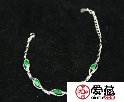 翡翠手链的挑选从哪些方面入手 怎么挑选翡翠手链