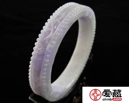 翡翠手镯带紫色有什么寓意 带紫色的翡翠手镯