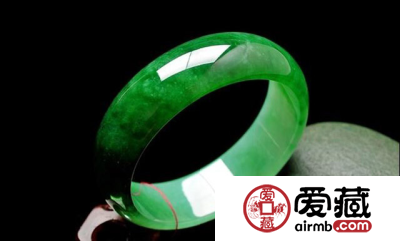 翡翠首饰磕出裂纹了怎么办 翡翠有裂纹可以修好吗
