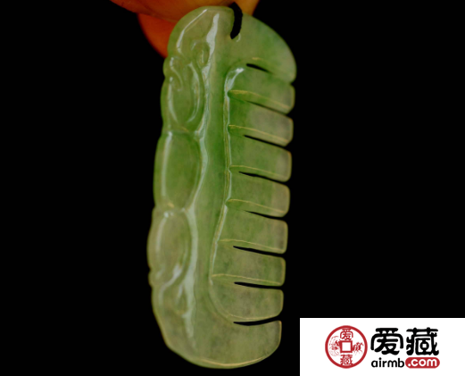 翡翠梳子挂件的寓意是什么 翡翠梳子的含义