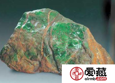 翡翠原石是怎么形成的 翡翠原石形成原理