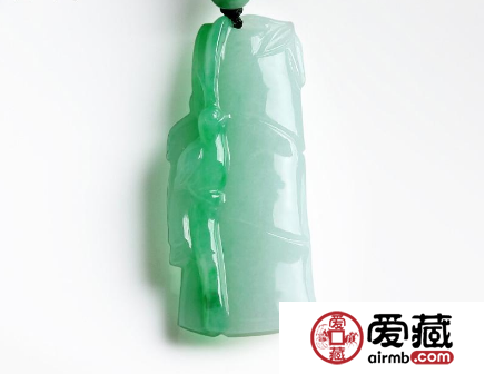 兒子十八歲送什么禮物 送翡翠吊墜好嗎