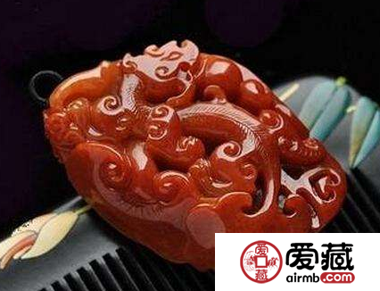 红翡翠和红玛瑙有什么区别 红翡翠和红玛瑙哪个好
