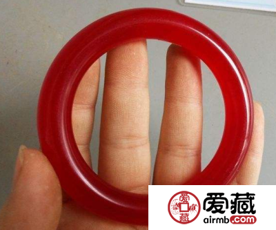 红翡翠手镯的价格怎么样 红翡翠镯子价格