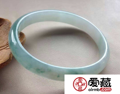 老坑翡翠是什么样的