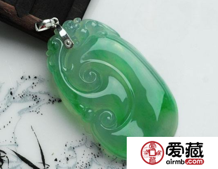 女人戴翡翠如意有什么好的寓意
