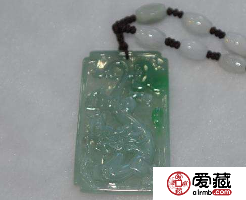 50多岁男领导送什么礼物好 翡翠饰品好吗