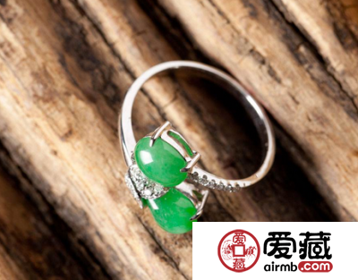 送妻子翡翠戒指多少钱合适 翡翠戒指价格多少