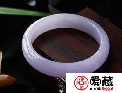 怎么鉴别紫罗兰翡翠手镯的真假 方法很简单