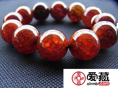 翡翠和瑪瑙的區(qū)別 有什么不一樣